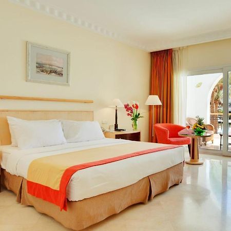 The Hotel Grace Place Inn New Delhi Exterior photo