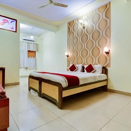 The Hotel Grace Place Inn New Delhi Exterior photo