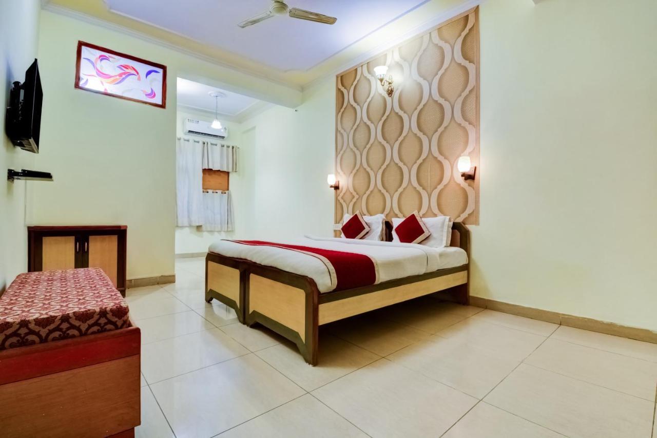 The Hotel Grace Place Inn New Delhi Exterior photo